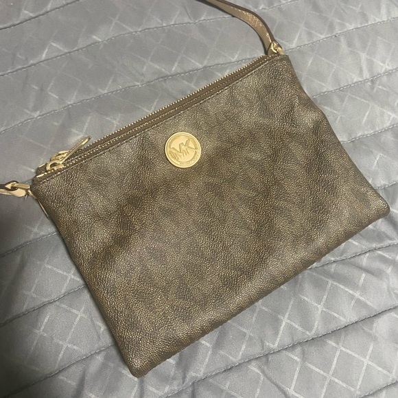 Michael kors double zipped crossbody - Picture 2 of 10